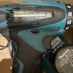 マキタ　充電式ドライバドリル DF030Dの画像