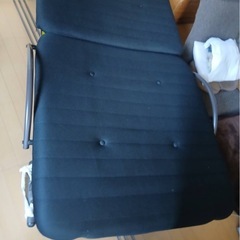 折りたたみベッドの画像