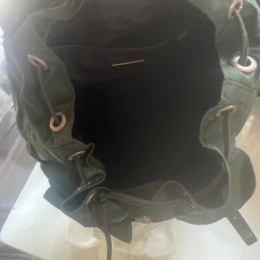 PRADAリュック確実正規品