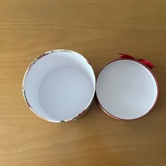 空き箱 リボンの画像