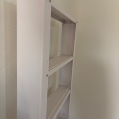 隙間に使えるラックの画像