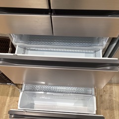 【トレファク神戸南店】HITACHIの6ドア冷蔵庫です【取りに来られる方限定】の画像