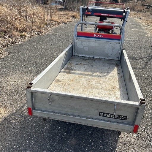 ヤンマー歩行運搬車
