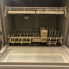 パナソニック 🍽食器洗い乾燥機✨️ 2019年 NP-TH1-W（ホワイト）の画像