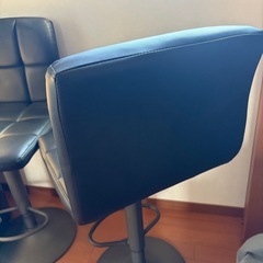 カウンターチェア　合皮　座面60-82cm昇降　背もたれ　金属フレーム　回転可能　　ペアの画像