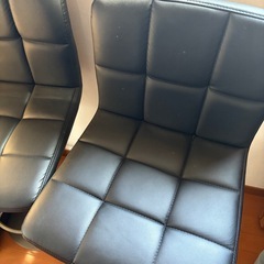 カウンターチェア　合皮　座面60-82cm昇降　背もたれ　金属フレーム　回転可能　　ペアの画像