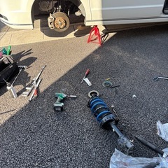 タイヤ交換、電装品取付、整備、自動車販売etc… − 埼玉県