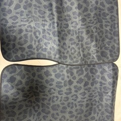 車用品足元の画像