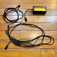 ニトリ リクライニングソファー用 ACアダプター KDDY008Bの画像