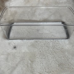 プラスチック入れの画像