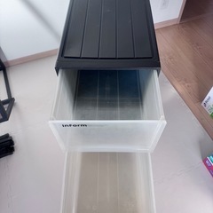 【収納ケース】の画像