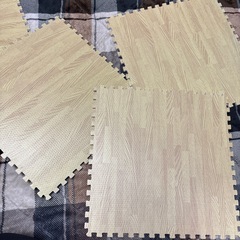 厚さ1cmほど、ジョイントマット 7枚セットの画像