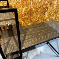 パソコンデスクの画像