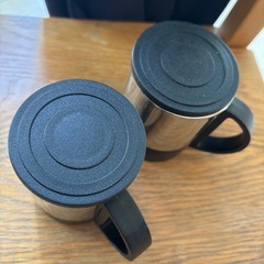 蓋付き　マグカップ　2つの画像