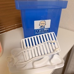 ミルトンと哺乳瓶保管棚の画像