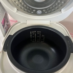ジャングルジャングル貝塚店　炊飯器　SHARP KS-CF05B  2024年製　白　3合炊き　クリーニング済み　中古　リユース　貝塚市　二色浜の画像
