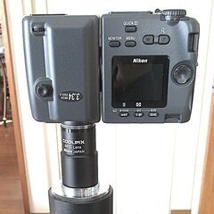 デジカメ NIKON Coolpix 995  取説・充電器・バッテリー・メディア付き　顕微鏡撮影用アダプターとカードリーダーが付属　  の画像