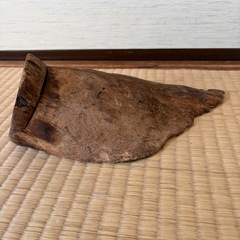 自然な形状の木製装飾品　オブジェ　木材の画像