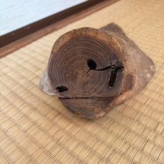 自然な形状の木製装飾品　オブジェ　木材の画像