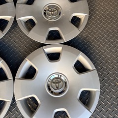 値下げ‼️ハイエース 純正 ホイールキャップ 4枚の画像