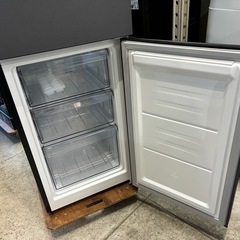 2023年製 ハイアール　スリム 冷蔵庫 2ドア 148L freemee フリーミー 2023年製 中古 冷蔵庫 買取 引取 マットグレー　の画像