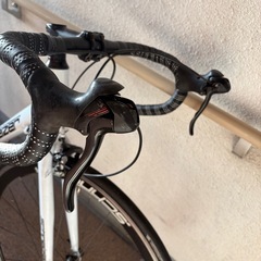 川口市 ロードバイク 自転車 クロスバイク 700c チェーン新品 ホワイト MTBの画像