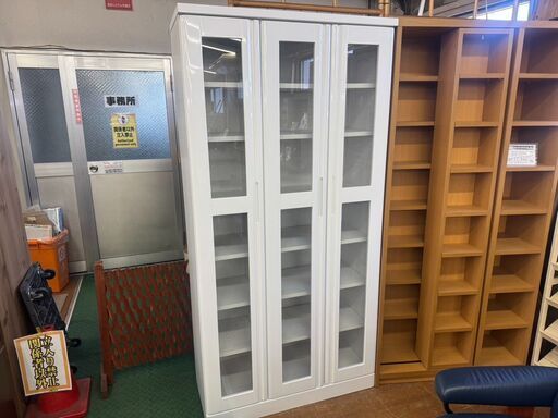 愛品館八千代店】3枚扉書棚白 (愛品館八千代店) 勝田台の収納家具