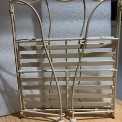 折りたたみ飾り棚の画像