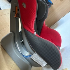 チャイルドシートとジュニアシートまとめ売り
の画像