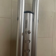 松葉杖　高さ調整可能の画像
