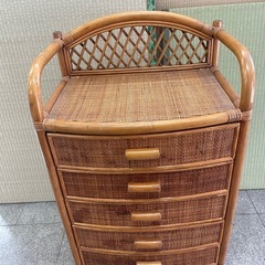 【昭和レトロ】籐・ラタン木製 5段チェスト（ヴィンテージ家具）幅54cmの画像