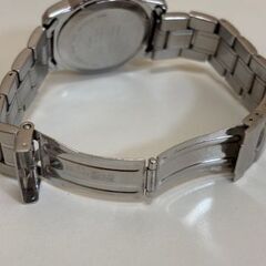 TOMMY HILFIGER（トミーヒルフィガー）腕時計 F90219の画像