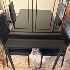 【お取引確定】ダイニングテーブル＆チェアの画像
