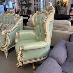 ロココ調チェア　キャスター付きの画像