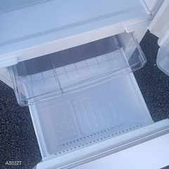 C056 送料設置無料　SHARP　ガラスデザイン冷蔵庫　137Lの画像