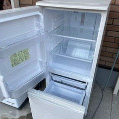 SHARP 冷凍冷蔵庫 137L つけかえどっちもドア SJ-D14F 2020年製の画像