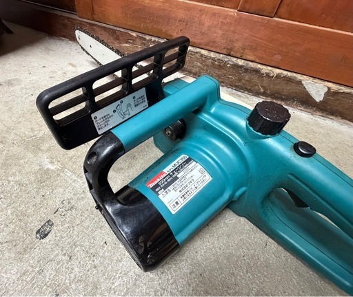 ◆マキタ 350mm 電動チェーンソー◆