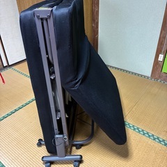 折りたたみベッド
の画像