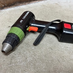 National  充電式ドリルドライバーの画像