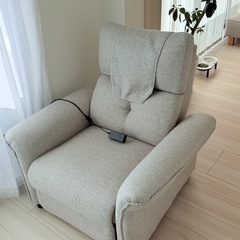 ニトリの高級リクライニングチェアの画像