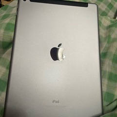  iPad5世代32GB　Wi-Fi + Cellularの画像