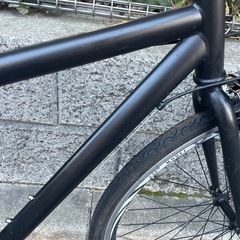 🔵中古車🔵　クロスバイク　700C　外装6段変速　マットブラック　ワイヤー錠付✨　中古自転車　点検調整永久無料✨　西宮市の画像