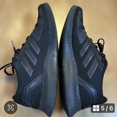 adidas ブラック スニーカー28cmの画像