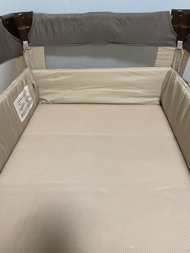 アップリカ　Aprica ココネルエアー　ベビーベッド