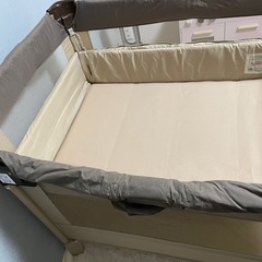 アップリカ　Aprica ココネルエアー　ベビーベッドの画像
