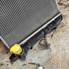 ダイハツムーブラジエーターの画像