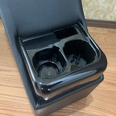 28セレナ センターコンソールの画像