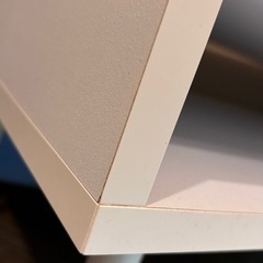 ホワイトガラステーブルの画像