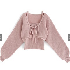 クロップド丈カーディガン×キャミソールニットアンサンブルの画像