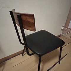 ニトリのダイニングチェア 「ステインSD MBR」 合皮の画像